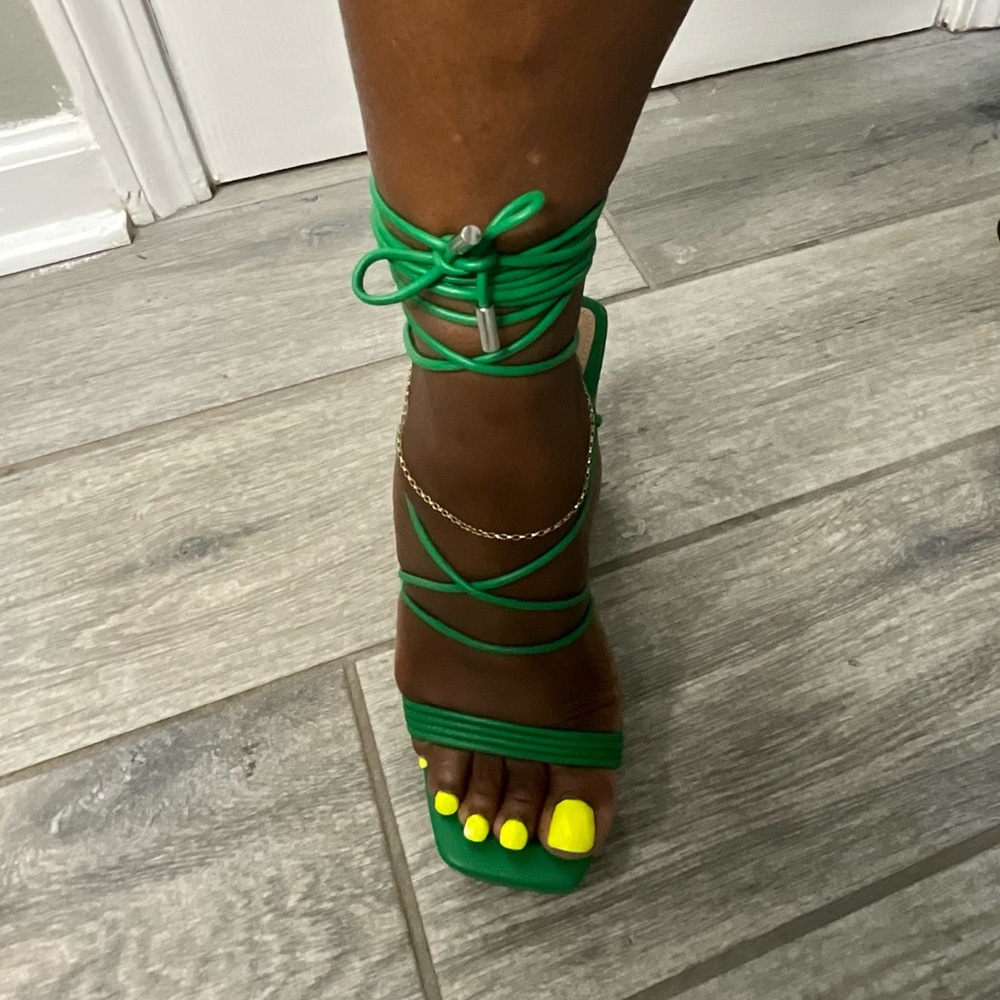 Steve Madden Emerald Green Strappy Heels - Picture 5 of 5